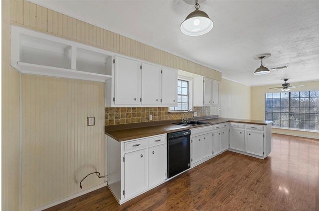 8721 Hidden Hill Drive, Fort Worth, TX 76179