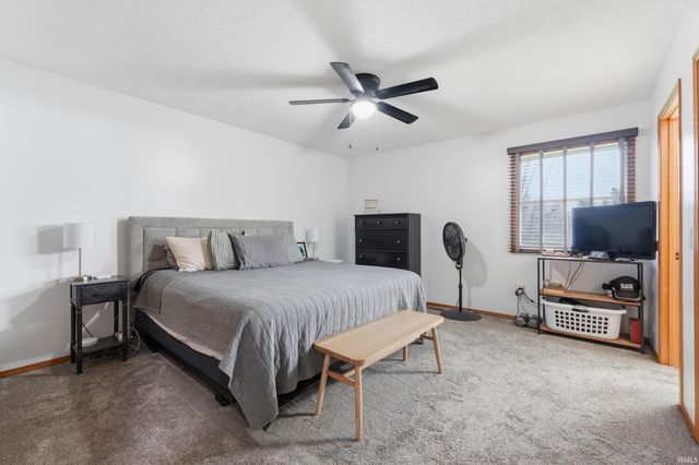 426 E Lynnwood Drive, Warsaw, IN 46580
