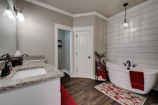 22 S Mt. Olive Rd., Vilonia, AR 72173