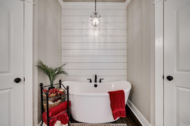 22 S Mt. Olive Rd., Vilonia, AR 72173