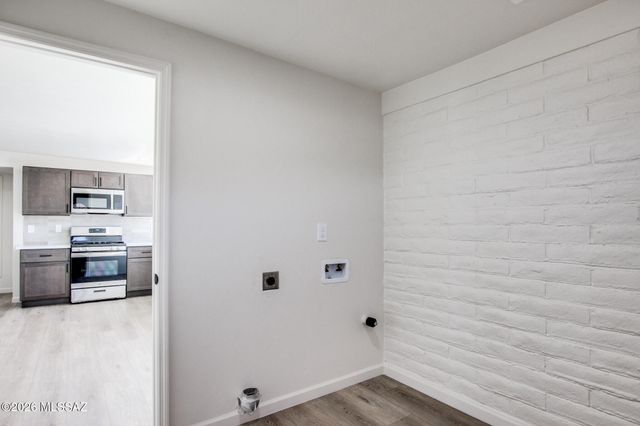 6331 S Cardinal Avenue, Tucson, AZ 85746