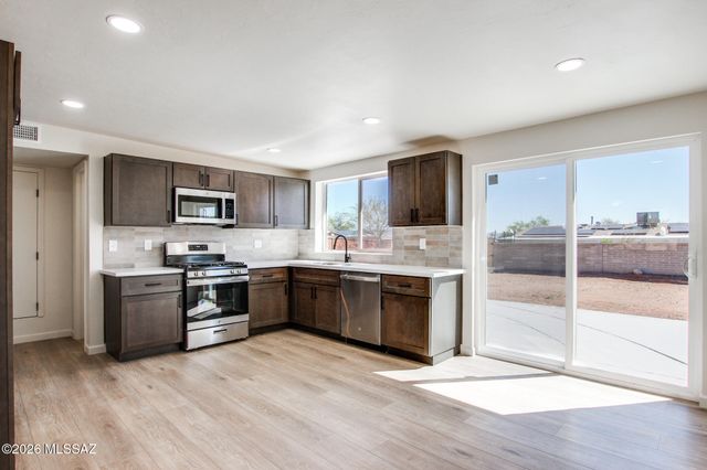 6331 S Cardinal Avenue, Tucson, AZ 85746