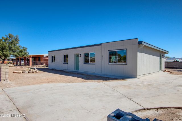 6331 S Cardinal Avenue, Tucson, AZ 85746