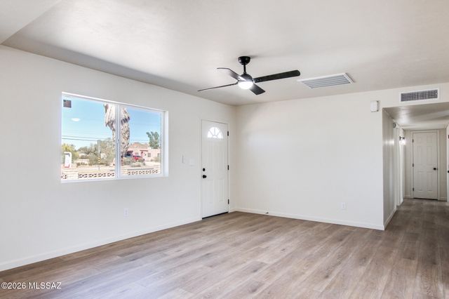 6331 S Cardinal Avenue, Tucson, AZ 85746