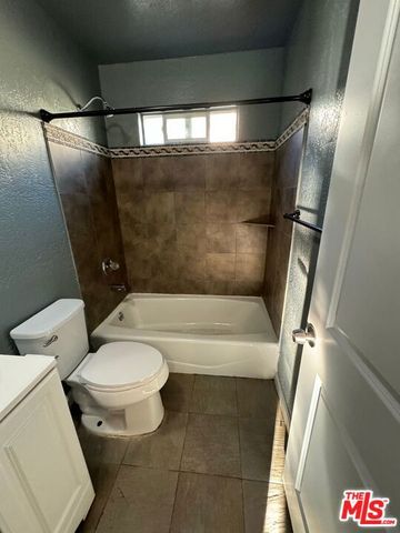 8837 Tilden Avenue, Panorama City (los Angeles), CA 91402