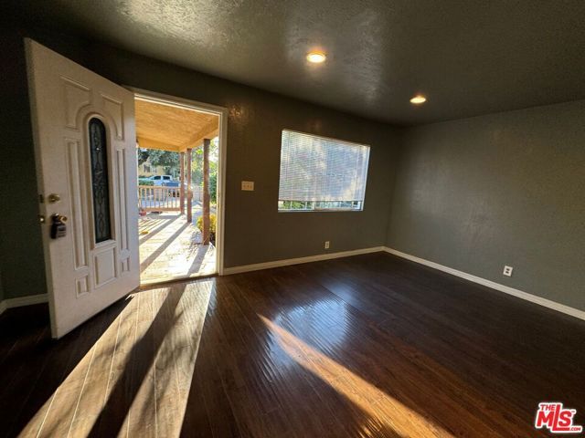 8837 Tilden Avenue, Panorama City (los Angeles), CA 91402