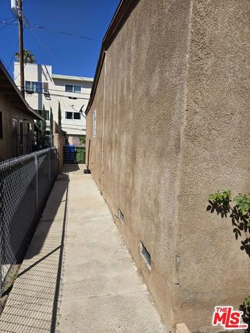 8837 Tilden Avenue, Panorama City (los Angeles), CA 91402