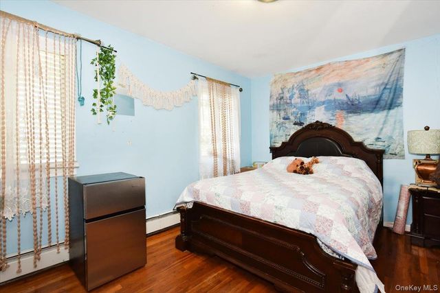 22 Chatham Road, Commack, NY 11725