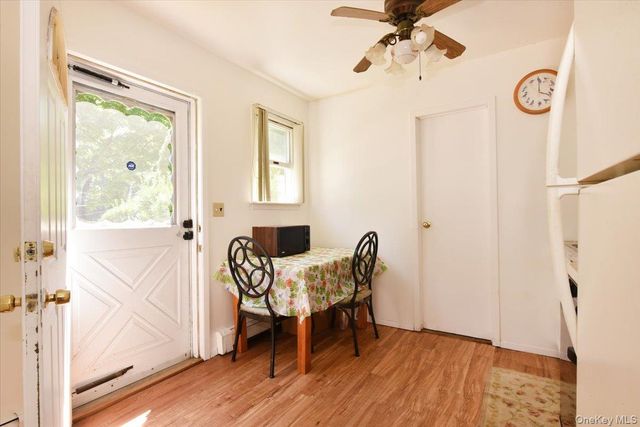 22 Chatham Road, Commack, NY 11725
