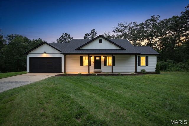 302 Chestnut View Rd, Farmington, MO 63640