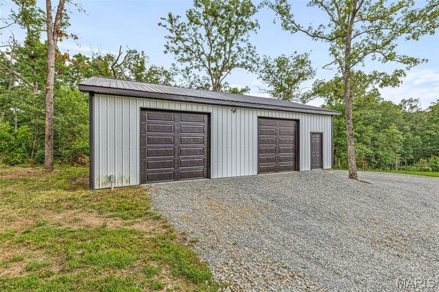 302 Chestnut View Rd, Farmington, MO 63640