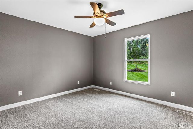 302 Chestnut View Rd, Farmington, MO 63640