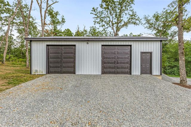 302 Chestnut View Rd, Farmington, MO 63640