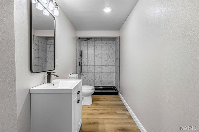 302 Chestnut View Rd, Farmington, MO 63640