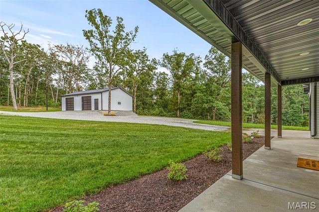 302 Chestnut View Rd, Farmington, MO 63640