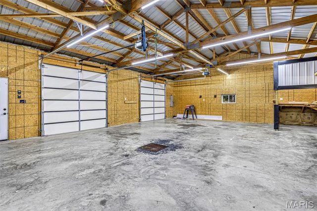 302 Chestnut View Rd, Farmington, MO 63640