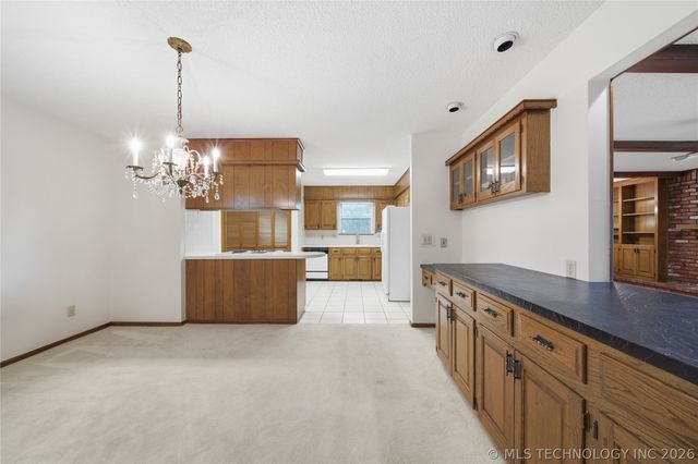 8525 S 67th West Avenue, Tulsa, OK 74131