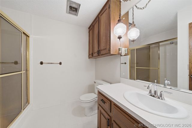 8525 S 67th West Avenue, Tulsa, OK 74131