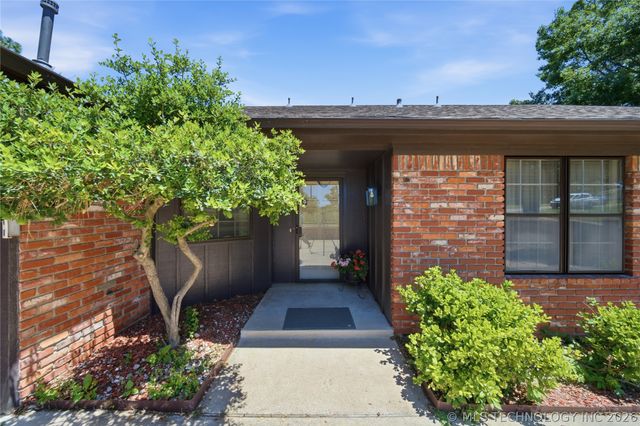 8525 S 67th West Avenue, Tulsa, OK 74131