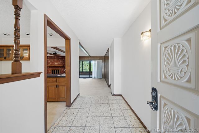 8525 S 67th West Avenue, Tulsa, OK 74131