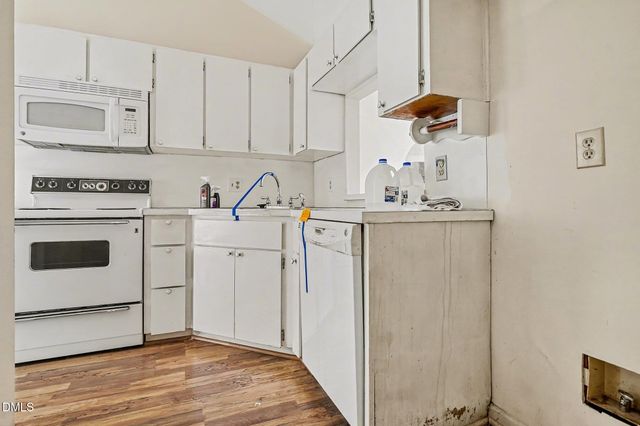 1201 Deptford Court, Raleigh, NC 27609