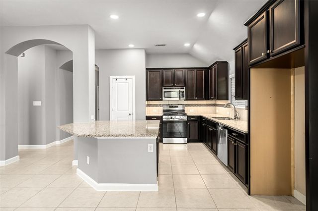 17219 Pine Hollow Landing Court, Houston, TX 77084