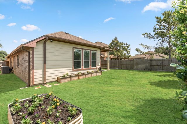 17219 Pine Hollow Landing Court, Houston, TX 77084