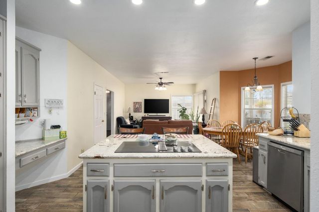 3060 Evergreen Avenue, Clovis, CA 93611