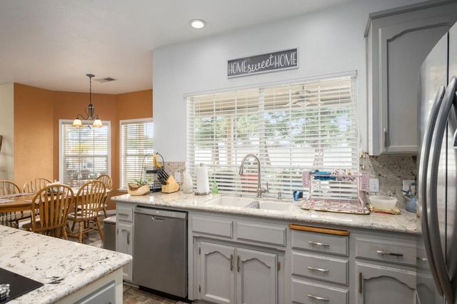 3060 Evergreen Avenue, Clovis, CA 93611