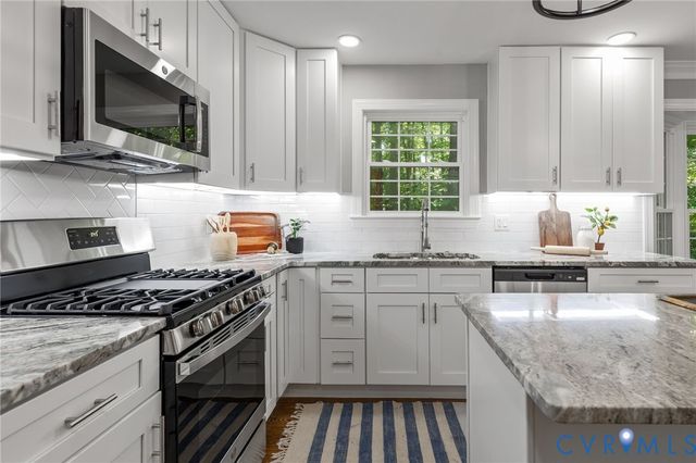 11626 Wood Bluff Loop, North Chesterfield, VA 23236