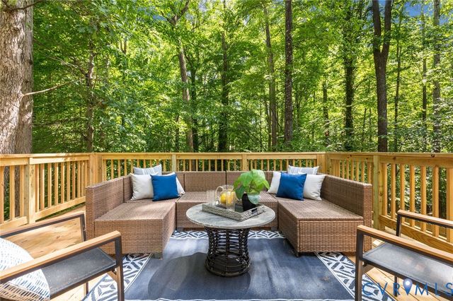 11626 Wood Bluff Loop, North Chesterfield, VA 23236