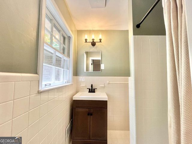 3154 Barkside Court, Atlanta, GA 30341