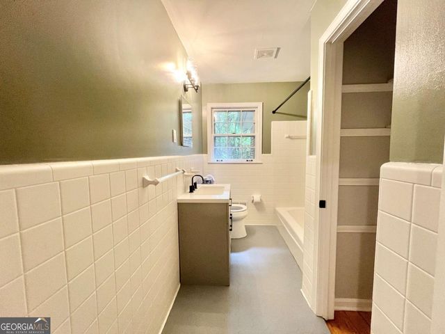 3154 Barkside Court, Atlanta, GA 30341
