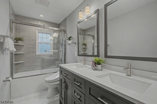 11 Hampton Ct, Bernards Twp., NJ 07920