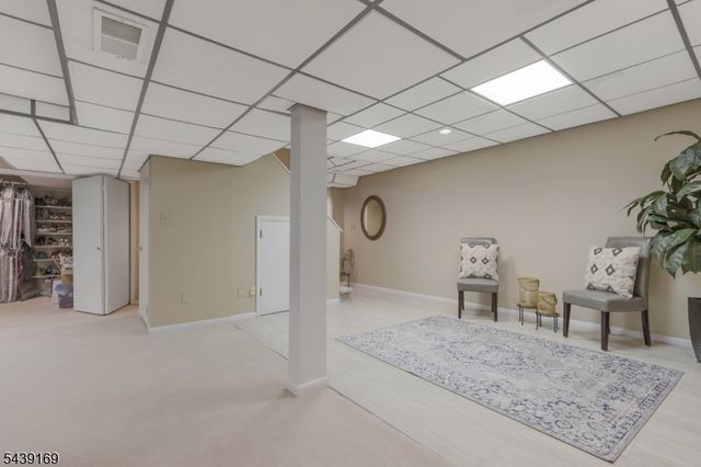 11 Hampton Ct, Bernards Twp., NJ 07920