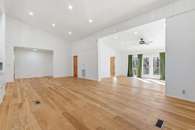 5524 Pinnacle Valley Rd Road, Little Rock, AR 72223