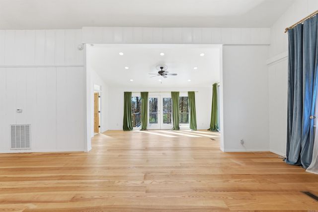 5524 Pinnacle Valley Rd Road, Little Rock, AR 72223