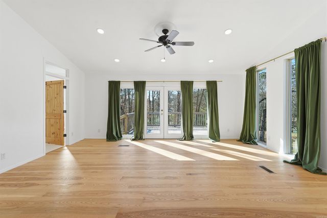 5524 Pinnacle Valley Rd Road, Little Rock, AR 72223