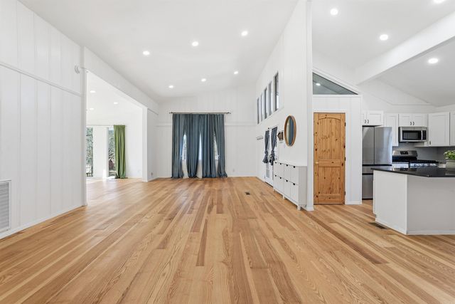 5524 Pinnacle Valley Rd Road, Little Rock, AR 72223