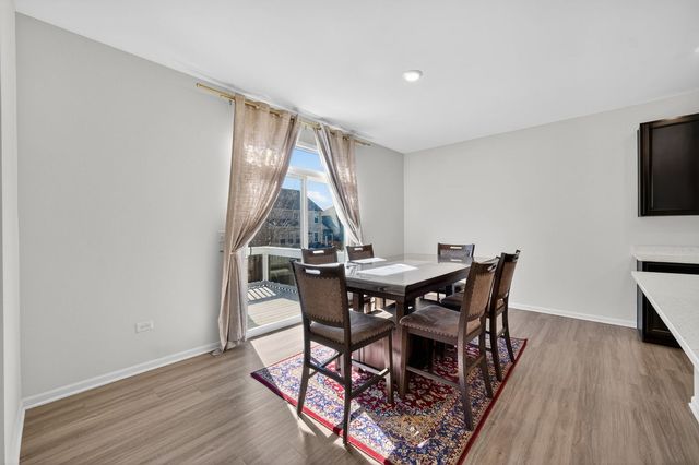 3803 Ivy Lane, Elgin, IL 60124