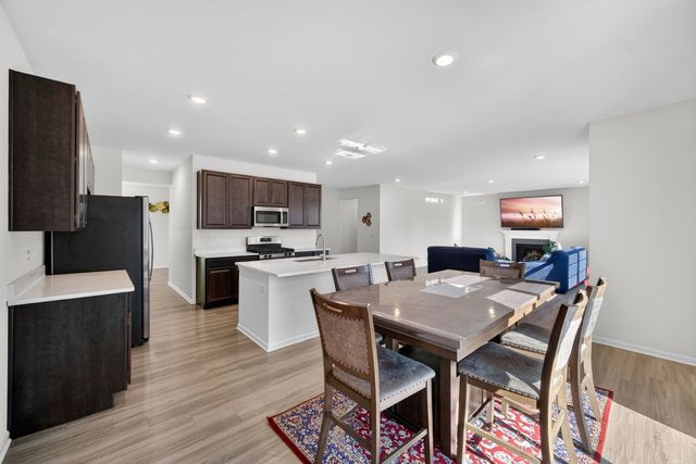 3803 Ivy Lane, Elgin, IL 60124