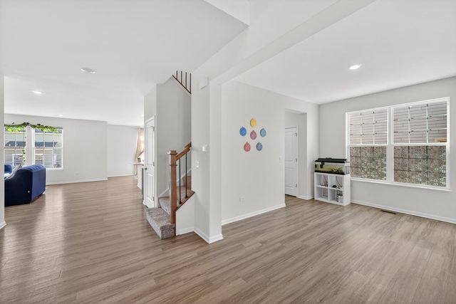 3803 Ivy Lane, Elgin, IL 60124