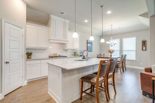 320 Ben Thomas Street, Burleson, TX 76028