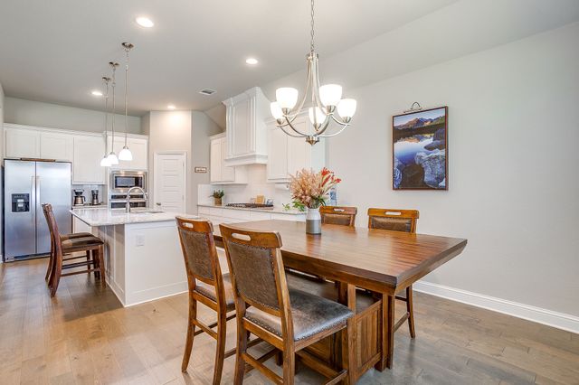 320 Ben Thomas Street, Burleson, TX 76028