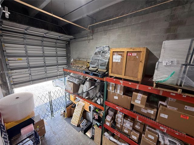2355 NW 70th Ave D-3, Miami, FL 33122