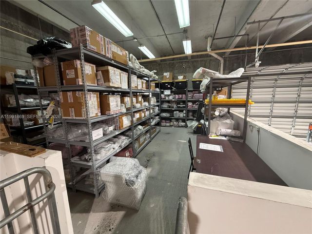 2355 NW 70th Ave D-3, Miami, FL 33122