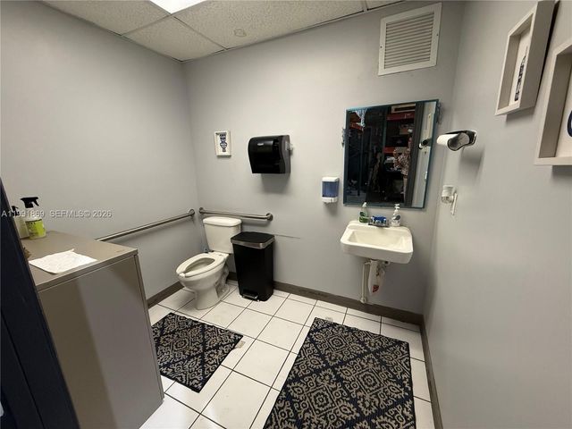 2355 NW 70th Ave D-3, Miami, FL 33122