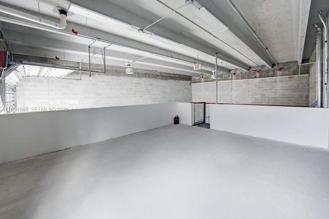 2355 NW 70th Ave D-3, Miami, FL 33122