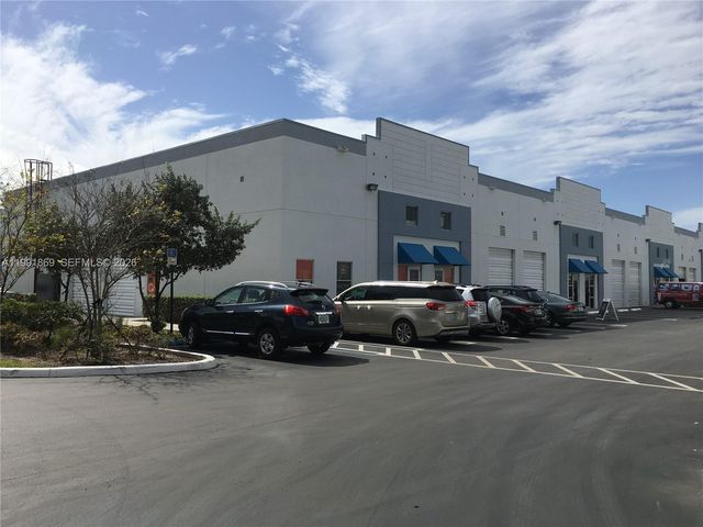 2355 NW 70th Ave D-3, Miami, FL 33122