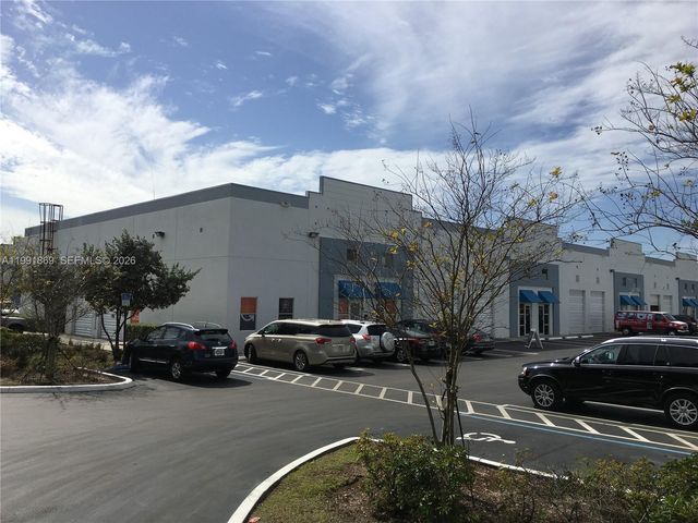 2355 NW 70th Ave D-3, Miami, FL 33122
